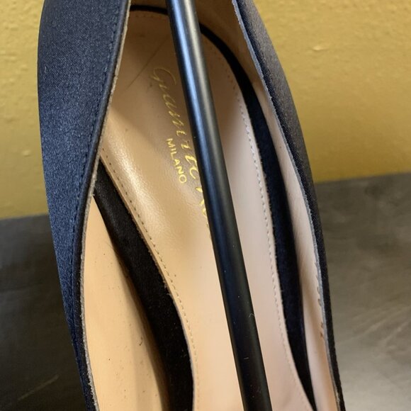 Gianvito Rossi Gianvito 105 Raso Black Leather Pump - Picture 12 of 16